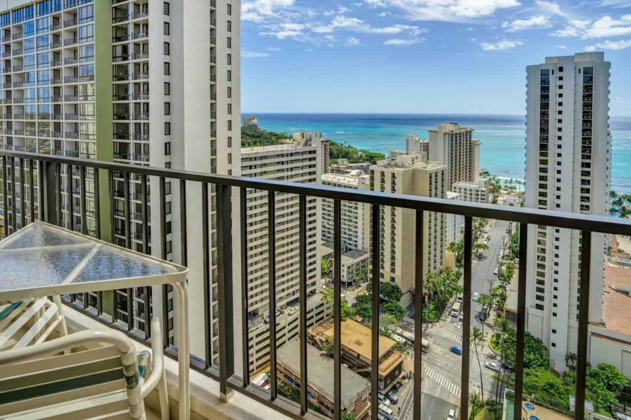 Waikiki Banyan By Koko Resorts Honolulu Exterior photo